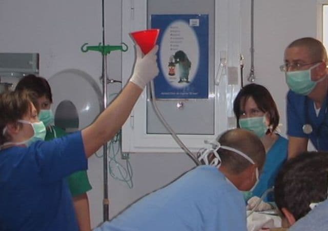 O tânără a dat în judecată Spitalul „Sf. Spiridon” din Iaşi, acuzând trei operaţii nereuşite la nas