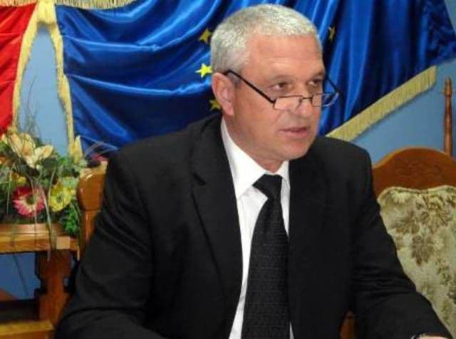 Prefectul: Comasare fără reduceri de personal sau de drepturi salariale 