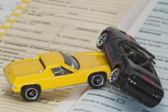 Se schimbă regulile pentru poliţele RCA 2015