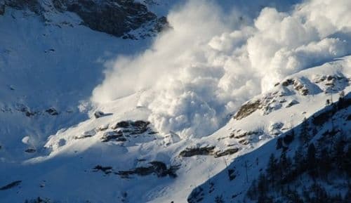 Comunicat ISU Botoșani: Atenție botoșăneni! Avertizare de avalanşe în  zonele montane din regiunea Transcarpatia din Ucraina