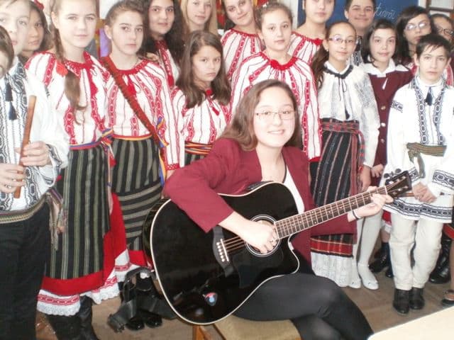 „Portrete muzicale eminesciene” La Şcoala Gimnazială „Al.I.Cuza” Dorohoi - FOTO