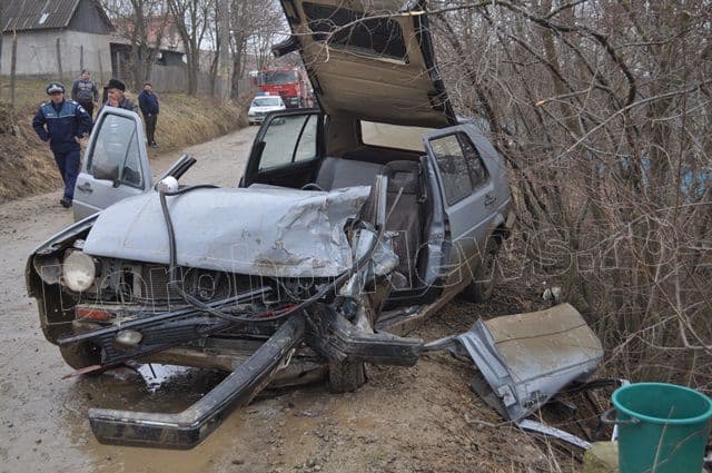 Accident grav produs la Șendriceni. O persoană a decedat iar alte patru au fost rănite - FOTO
