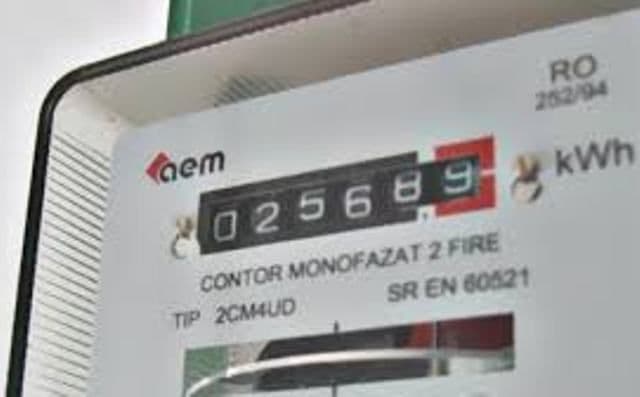 Curentul electric se scumpește de 7 ori mai mult decât a anunțat ANRE