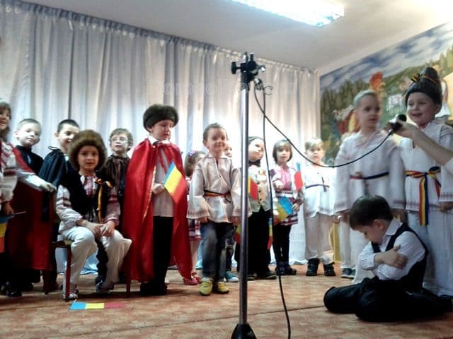 „MICA UNIRE” - sărbătorită la Grădiniţa cu PP „Ştefan cel Mare şi Sfânt” Dorohoi - FOTO