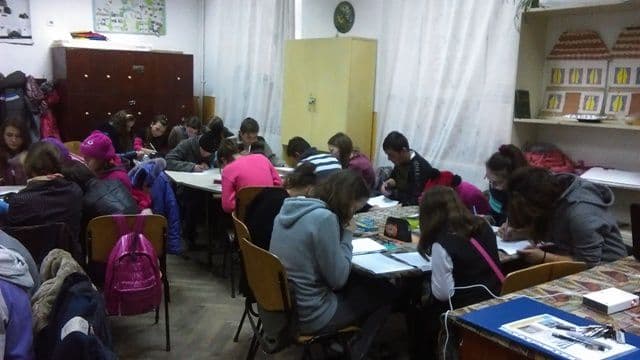 „Literatură şi istorie în ianuarie” - Activitate extrașcolară dedicată Unirii Principatelor  la Liceul Tehnologic Plopenii Mari-Ungureni - FOTO