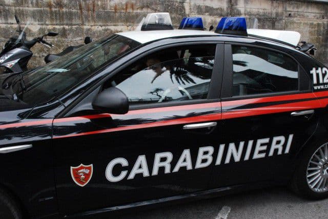 Trei români, arestați la Roma pentru uciderea unui politician local. Românii și-au recunoscut faptele