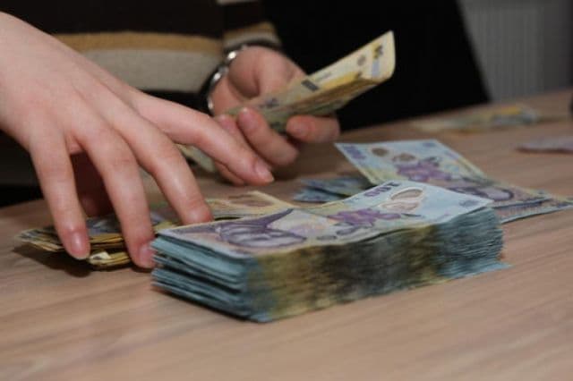 Impozitarea salariilor se modifică pentru marea majoritate a angajaţilor