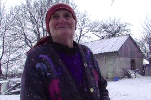 Bătrână din Vârfu Câmpului  jefuită în propria casă. Hoții au lăsat-o pe femeie fără 4500 de lei