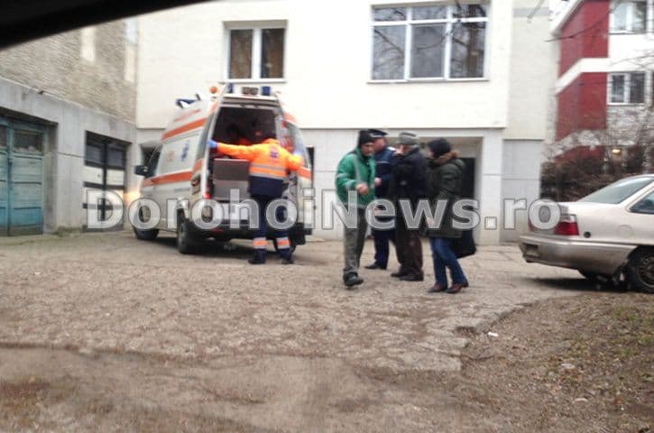 EXCLUSIV: Bărbat din Dorohoi decedat în fața propriului garaj în această dimineață