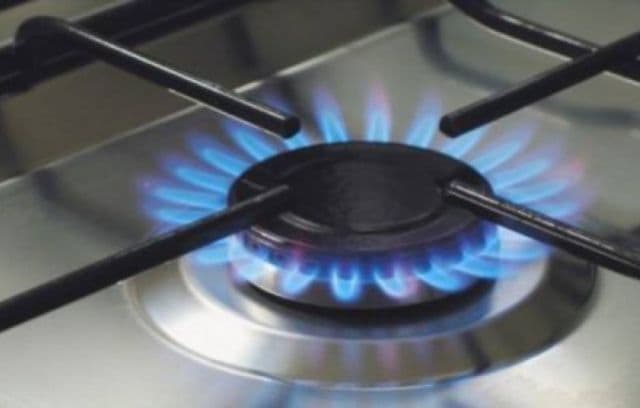 Românii, arşi rău la buzunare. Gazele se vor scumpi masiv din 1 aprilie