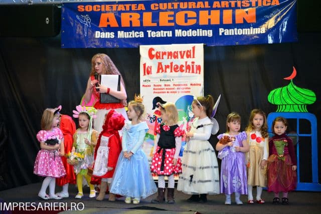 Carnaval la Arlechin „O lume a poveștilor” - FOTO