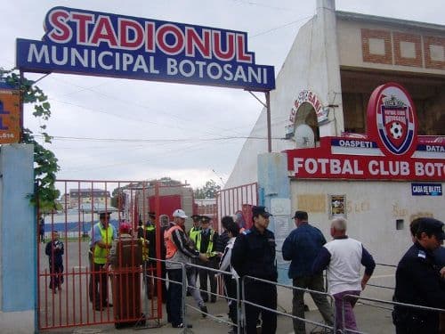 Peste 90 de jandarmi vor asigura ordinea și liniștea publică la meciul de fotbal ce se dispută astăzi pe Stadionul municipal Botoșani