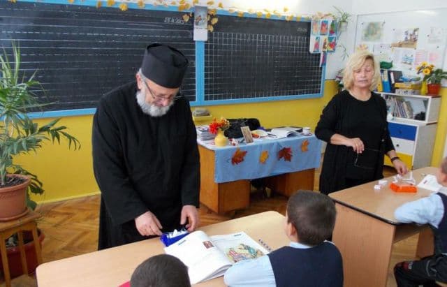 S-a anunțat ce materii vor face elevii care nu se înscriu la ore de religie