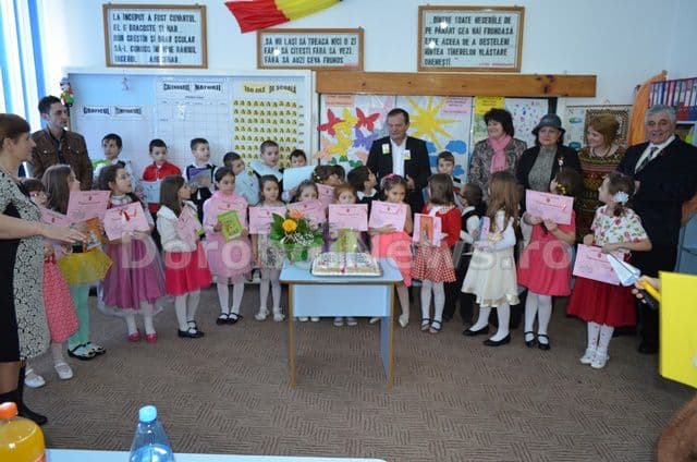 Școala Gimnazială „AL. I. Cuza” Dorohoi - Sărbătorirea primelor 100 de zile de școală - FOTO