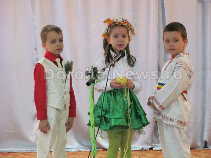 Grădinița cu PP „Ștefan cel Mare și Sfânt” Dorohoi - Gânduri pentru mama - FOTO