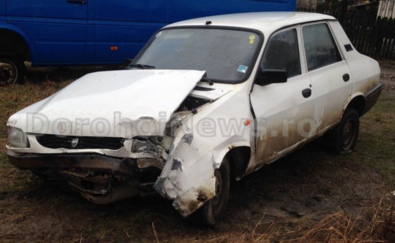 Mașina unui dorohoian, furată și distrusă într-un accident pe strada Matei Basarab