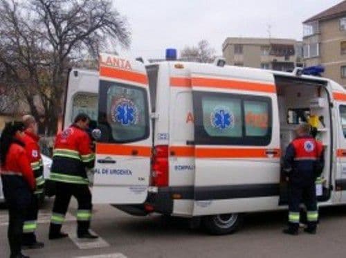 Un tânăr din judeţul Botoşani, a accidentat un pieton în încercarea de a evita impactul cu o altă maşină