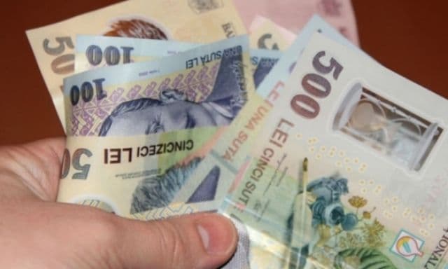 Salarii în funcţie de studii. Cum îi afectează noua lege pe bugetari
