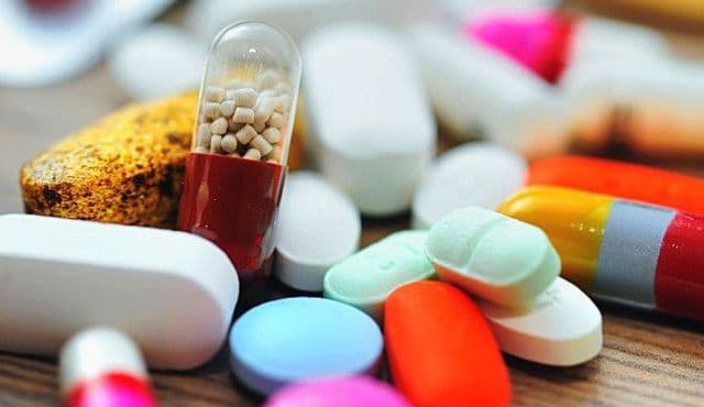 Medicamente expirate în Italia, vândute în România