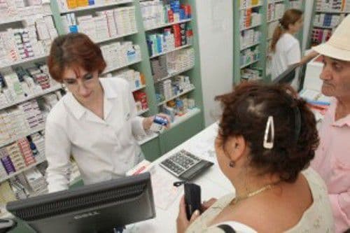 Propunere legislativă inedită a UDMR: Reclamele la medicamente şi farmacii, interzise la TV