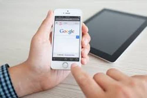 Google schimbă algoritmul pentru căutările de pe dispozitive mobile. Cum vor fi afectate site-urile