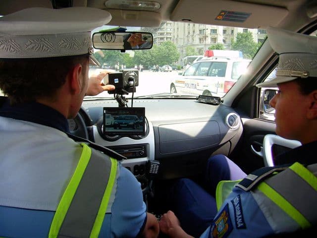 Păzea șoferi! Cu ocazia Sărbătorilor Pascale, poliția va avea în teren 415 radare