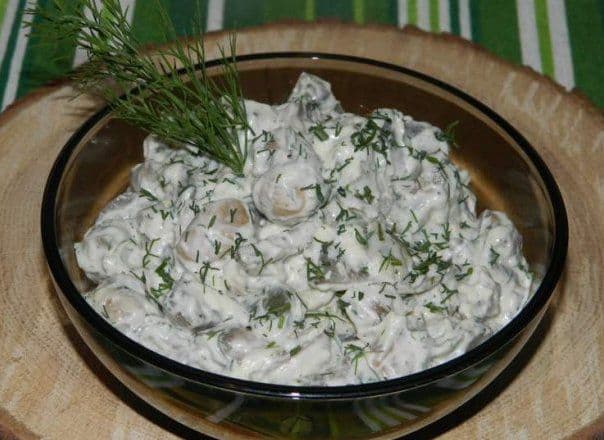 Salată de ciuperci