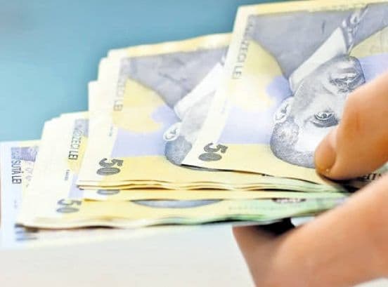 Ce amenzi riscă angajații prinși cu bacșiș asupra lor
