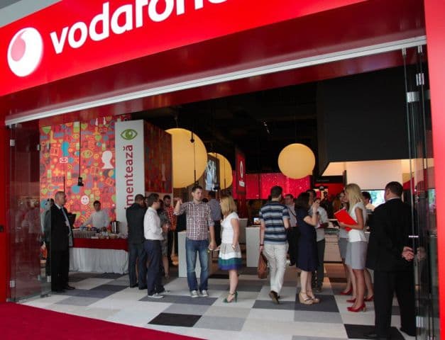 Anunț important! Vodafone face angajări