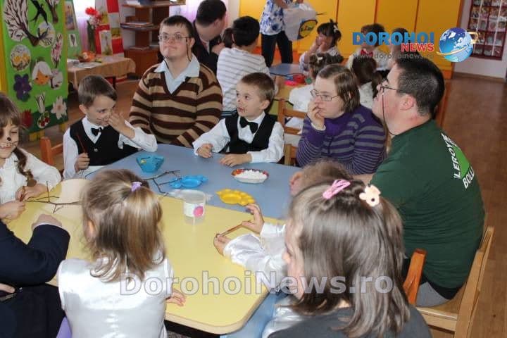 Parfum de primăvară, cântec şi veselie la Grădiniţa „Ştefan cel Mare şi Sfânt” Dorohoi - FOTO