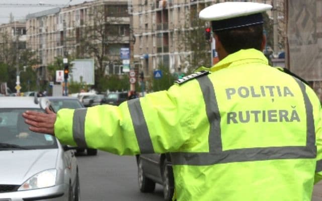 Atenție șoferi! Poliția Rutieră din Dorohoi vă controlează cu etilotestul 