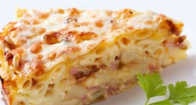 Budincă de paste cu șuncă