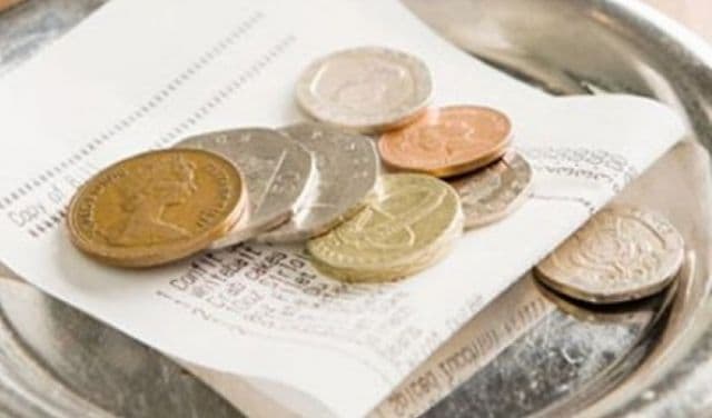 Ce amenzi îi aşteaptă pe cei care nu dau bon pentru bacșiș