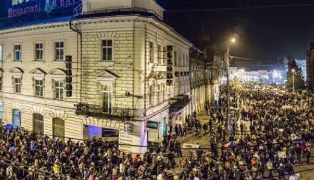 Un protest uriaș se pregătește în România. Oamenii sunt gata să iasă în stradă