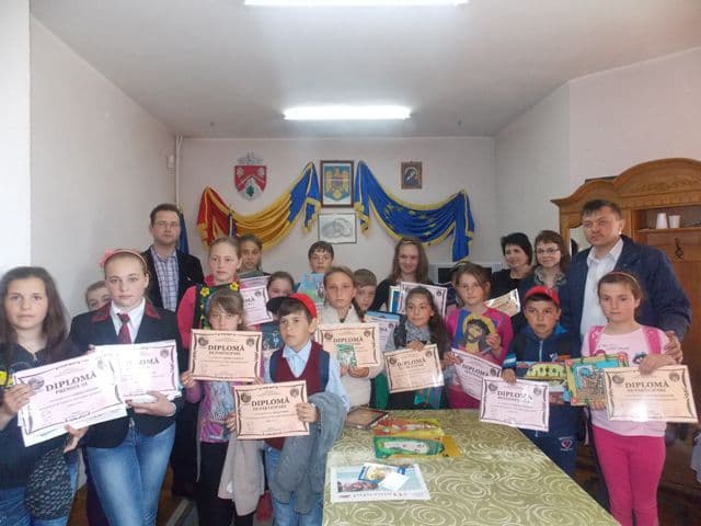IBĂNEȘTI: Laureații concursului de pictură pe sticlă „Iisus, Lumina Lumii”, ediția a X-a - FOTO