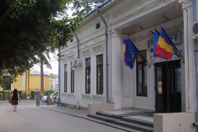 Încep înscrierile la concursul de titularizare! Sute de posturi disponibile în unităţile de învăţământ din judeţ
