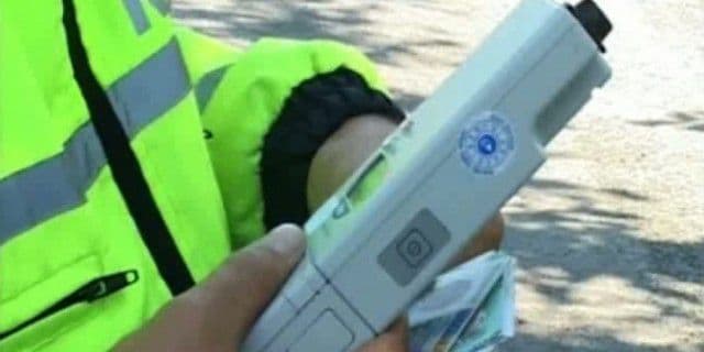 Tineri sub influența băuturilor alcoolice depistați în trafic fără a poseda permis de conducere