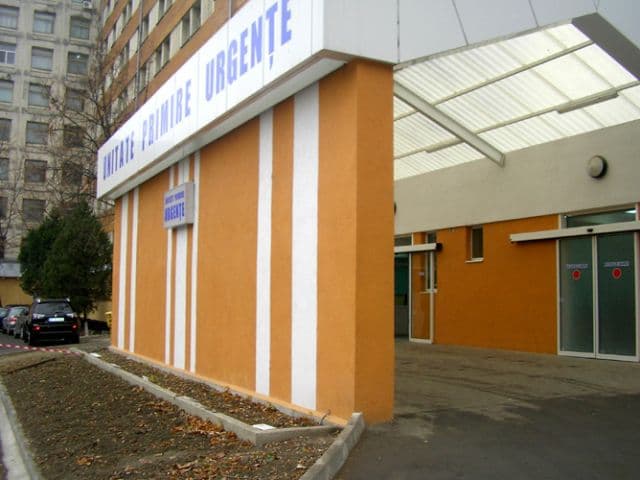Bărbat din Dorohoi ajuns în stare gravă la spital strivit de o căruță