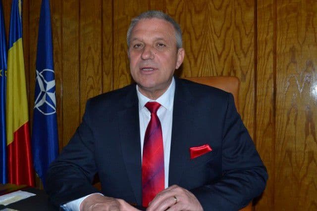 Secretarul municipiului Dorohoi premiat de prefectul județului