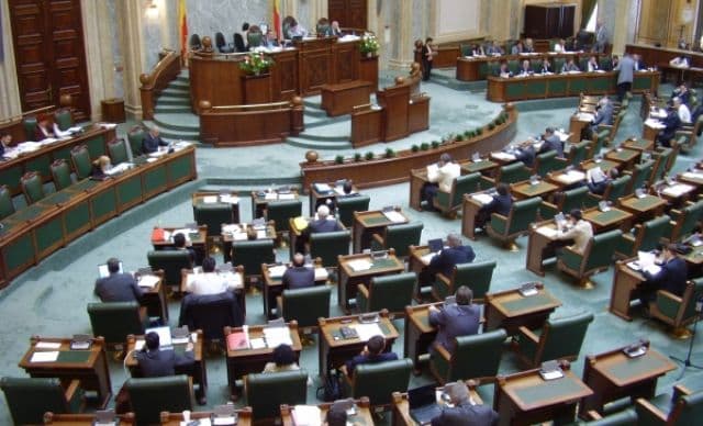 Senatul a votat legea prin care este îngreunat arestul preventiv