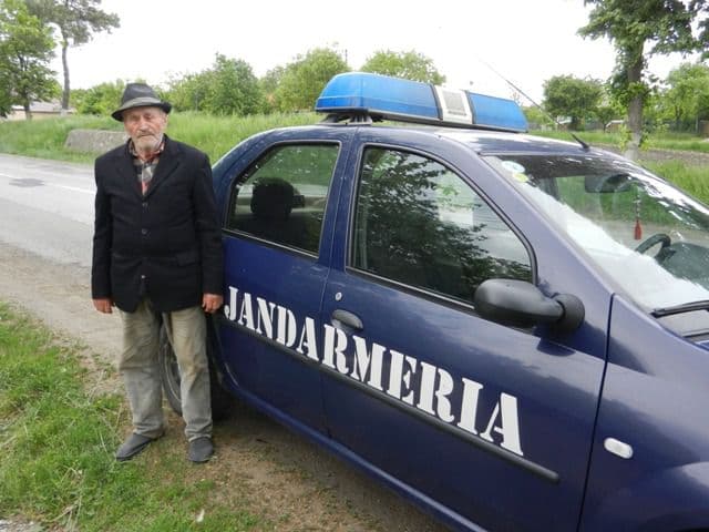 Apărarea legii – datorie de onoare a unui jandarm nonagenar din Brăești