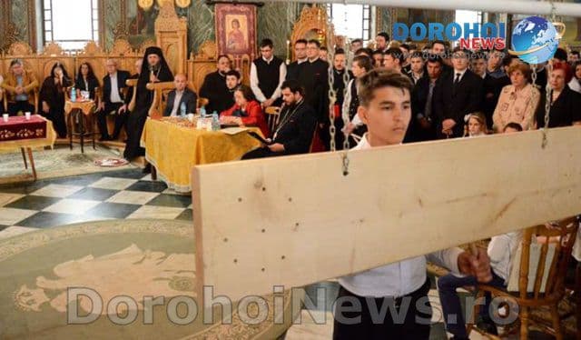 Elev de la Seminarul Teologic Dorohoi, premiant la Festivalul Național „Ritmuri de toacă” - FOTO