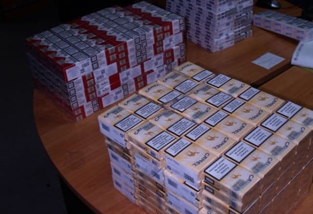 Transport ilegal de ţigări, depistat de poliţişti
