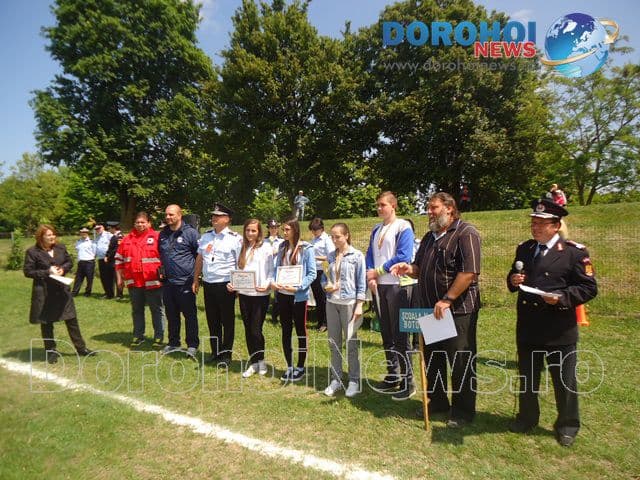 Stadionul „1 Mai” din Dorohoi a găzduit faza județeană a concursului „Cu viaţa mea apăr viaţa” FOTO