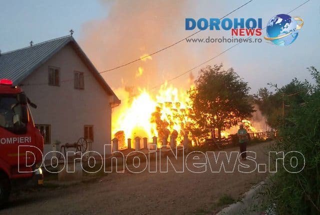 Pompierii dorohoieni solicitați pentru stingere unui incendiu puternic. Peste 60 de pompieri s-au luptat cu flăcările!