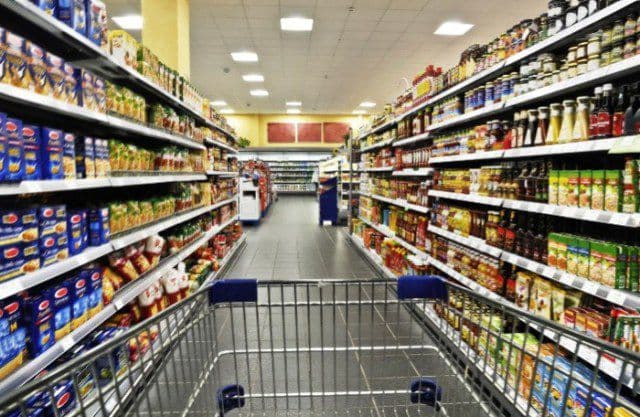 Parlamentarii nu se lasă! După închiderea supermarketurilor, le vor mutate în afara orașelor