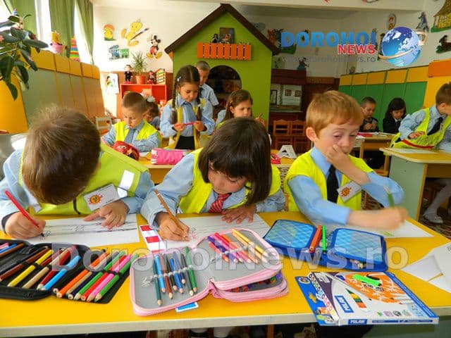 Grădiniţa „Albă ca Zăpada” Dorohoi – Faza zonală a Concursului judeţean „Micul Pieton” - FOTO