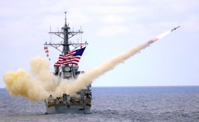 Un distrugător de rachete american ajunge în Marea Neagră. Este a doua navă de război mobilizată