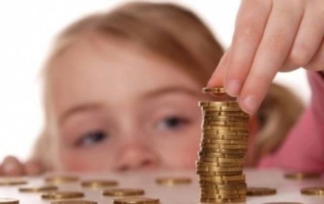 Guvernul ia în calcul acordarea de alocaţii diferenţiate pentru copii