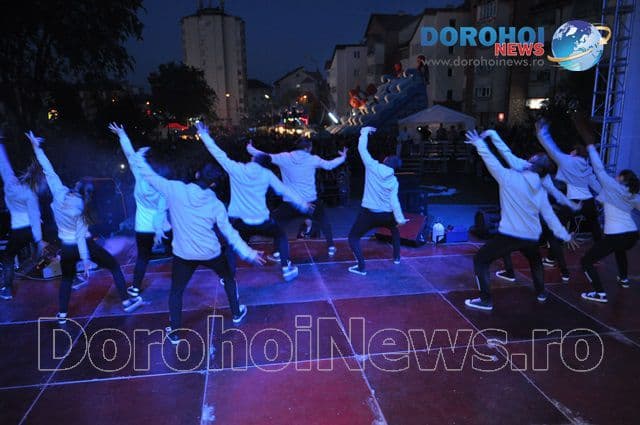 Zilele Copilului Dorohoi 2015: Spectacol făcut de trupa Urban Force - FOTO